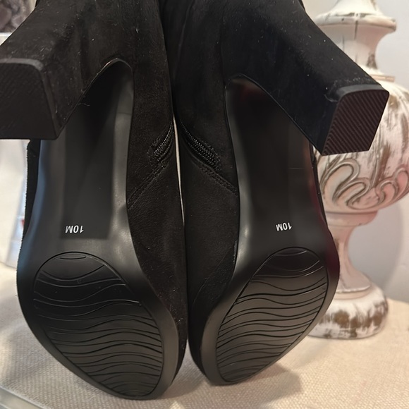 🪧 IMPO women’s boots in faux black suede, NWOT. Beautiful 4” boot w/ankle detail - Picture 7 of 9